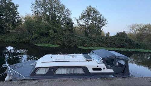 4 berth Boat house retreat in birstall, Leicester - Foto 3