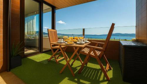 Apart CityMar 24h Terraza y vistas Ria Vigo - Foto 2
