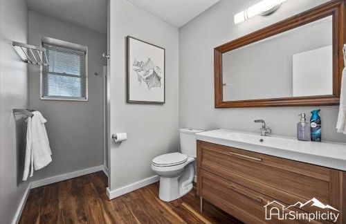 Spacious home w game room & firepit - Foto 25