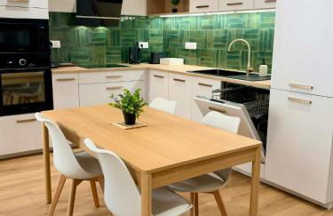 Le salon des voyageurs - Appartement au coeur du Centre Historique de Dole avec Terrasse - Foto 23