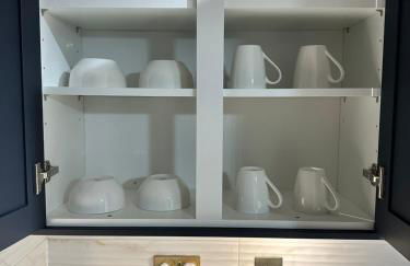 Modern 2 Bedroom House Near London City Airport, Excel, O2 & DLR with FREE Parking & Privet Entrance - Foto 16