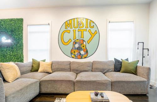 Modern Luxe Townhome with Rooftop Cinema - Foto 41