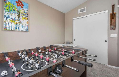Heated Pool, Hot Tub, Games & more! - Photo 10