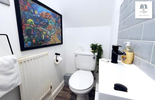 Spacious 3 Bed Home In The Heart Of Bridgend - By EKLIVING LUXE Short Lets & Serviced Accommodation - Foto 22