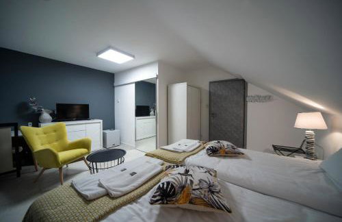 KP Claudia - Foto 17