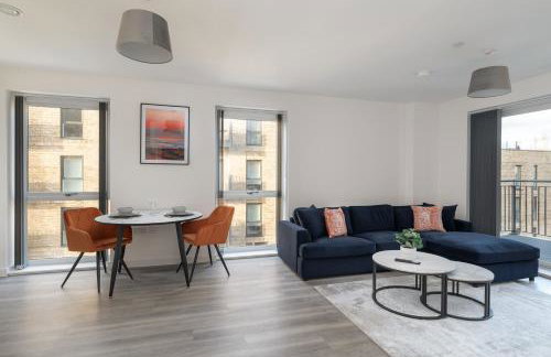 Lovely Home Near Canal, Park, & Central MK - Photo 3