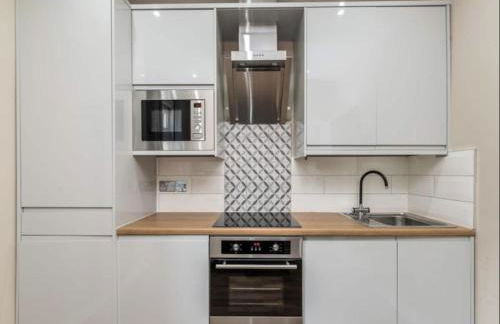 Charming 2-bed Apartment - Foto 8