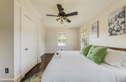 Group Getaway in a Grand Historic Home 15 minutes to Fort Benning Sleeps 10 - Foto 18