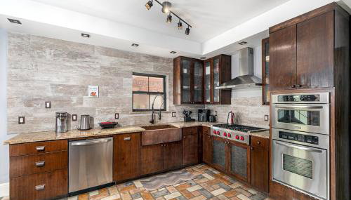 Modern Elegance Prime Location in Carrollton - Foto 4