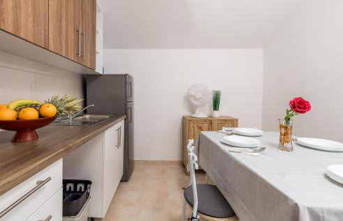 Amazing Apartment In Vlasici - Foto 16