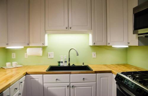 Classic Hilltop 3br home on Eastern ready for you! - Foto 13