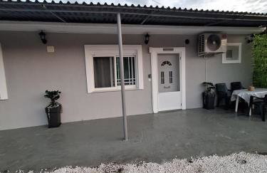 Eva's house - Photo 2