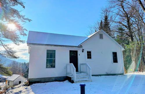 11G Quintessential New England Cottage with Fantastic Views Pool gym passes - Foto 2