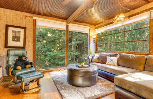 13 Mi to Beach! Forest Brook Creekfront Cabin - Foto 6