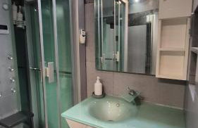 Traditional Victorian West End Apartment - Photo 8