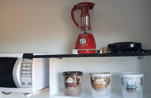 Kitnet203 centro, com linda vista janela, tv smart - Foto 5