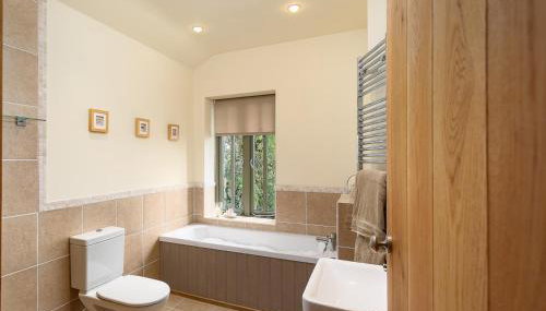 The Granary at Cornish Barn Holidays - Foto 4, towels, Shower