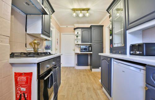 Spacious & Modern Triple-Story Cardiff Home with Pool Table - Foto 32