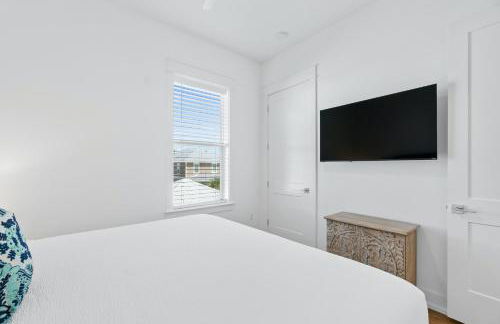 Beach House with Private Pool - Elevated Escape by Panhandle Getaways - Foto 90