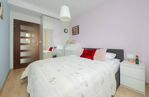 Family Apartment with Parking in Pruszków by Noclegi Renters - Foto 4