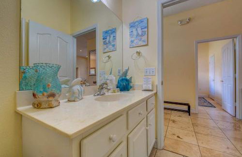 Vista Park Family Retreat with Pool - Foto 12