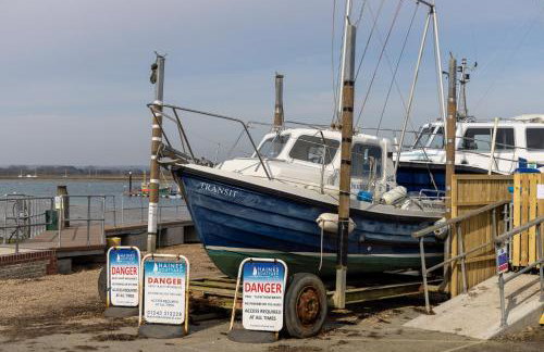 City Centre Entire Studio Apartment- Self check in - Foto 23