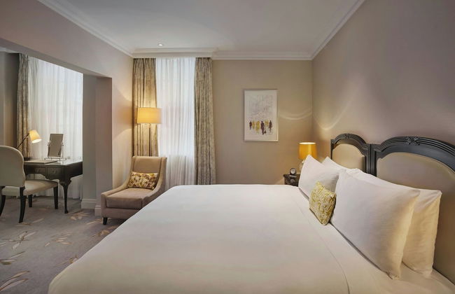 Grosvenor House Suites - Photo 20