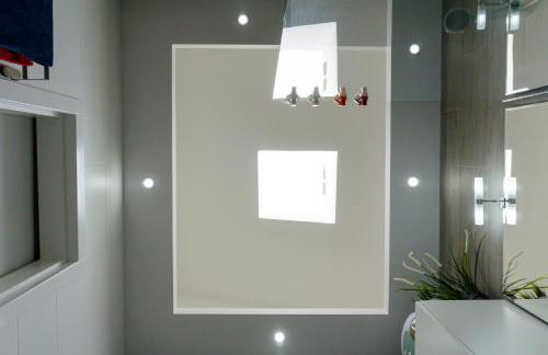 Modern Oasis with Sun & Style 3 Pools AC WiFi - Photo 14