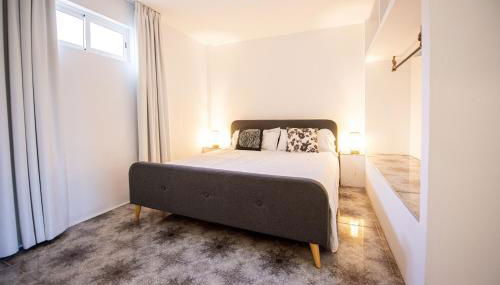 Private Villa with three separate apartments - Photo 4