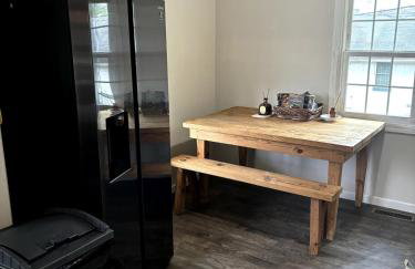 Quaint cottage near Local and State Parks and Minutes from Laurel Cove and Bell Theatre - Foto 5