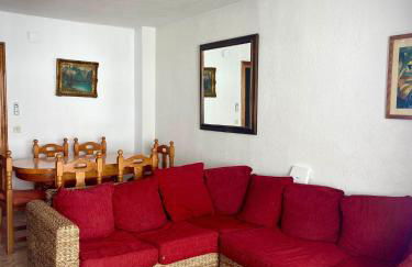 Between Beach & Center - Photo 2