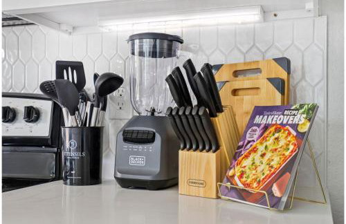 Your Inner-City Sanctuary: 3BR2BA Near Riverwalk - Foto 15