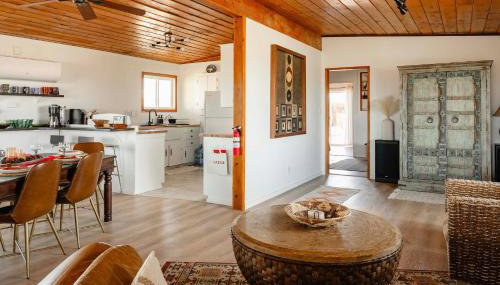 Twentynine Palms Desert Oasis with Pool and Hot Tub! - Foto 5