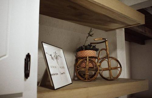 Casa Charleston-3BR-2Bath-Private HOT TUB-Pet Friendly-No Pet Fees! - Photo 15