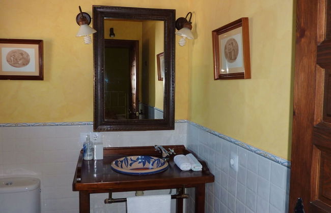 Leisure Meets Tranquility in Beautiful Villa Near Forest - Foto 15