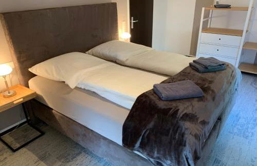 BESOTEL Erkrath - 20 Wohnungen 2 Standorte 35 Schlafzimmer 29 Badezimmer 52 Betten für 73 Gäste - Foto 56