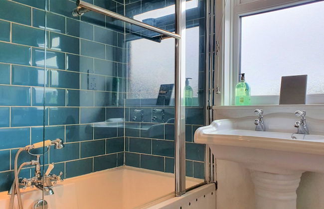 Large 5 Bedroom House Terrace Parking - Foto 17