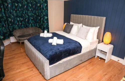 Large 4 Bedroom House Near Heathrow and M4 Free Parking - Foto 22