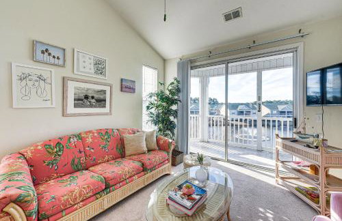 Sunset Beach Condo with Balcony, 5 Mi to the Ocean! - Foto 4