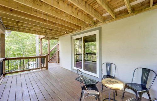 2 Mi to Skiing! Wooded Beech Mtn Retreat with Decks - Foto 31