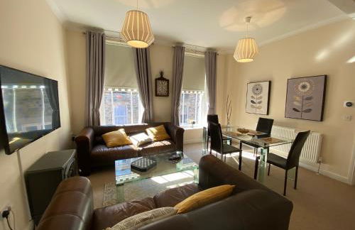 Fabulous 2 bed Historic Ground floor apartment Belper with free car parking next to property - Foto 64