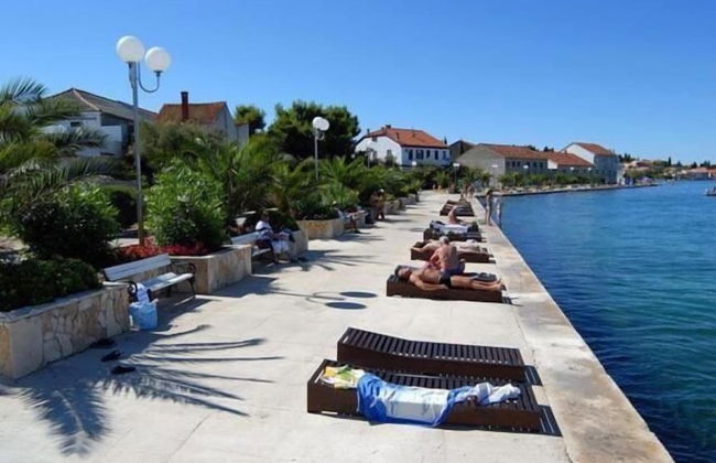 Good Life Deluxe Seafront Apartment - Foto 25