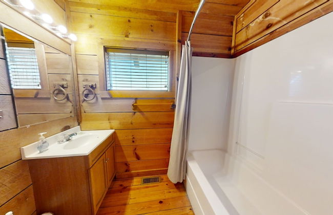 Adelaide's Den 2 Bedroom Cabin by RedAwning - Foto 17