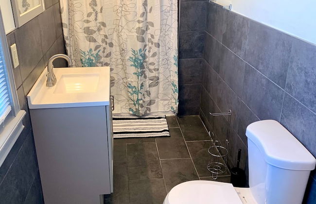 The Trotter Manor - With Private Yard & Parking, Near Falls & Casino by Niagara Hospital - Foto 19