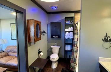Twin Oaks Cabin at Linville, Private, New remodel - Foto 14