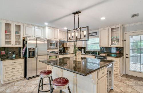 Walk to Texas AandM College Station Home with Yard! - Foto 7