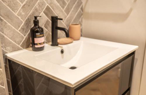 Modern, stylish newly refurbished 2nd floor apartment in Fitzrovia - Foto 35