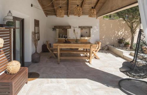 Beautiful Home In Brest Pod Uckom - Foto 13