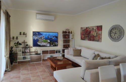 EfisHouse - Photo 50