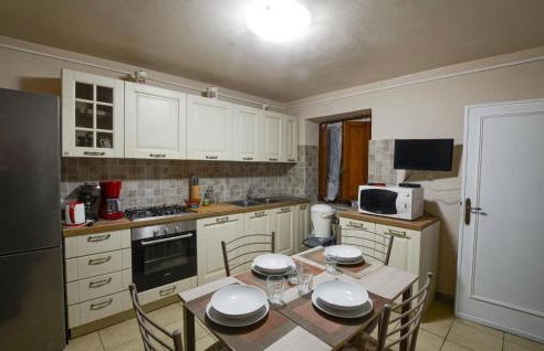 2 Bedroom Lovely Home In Valpromaro - Foto 16